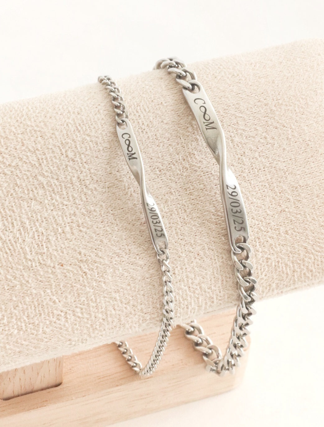 Pulsera Lazo de Amor