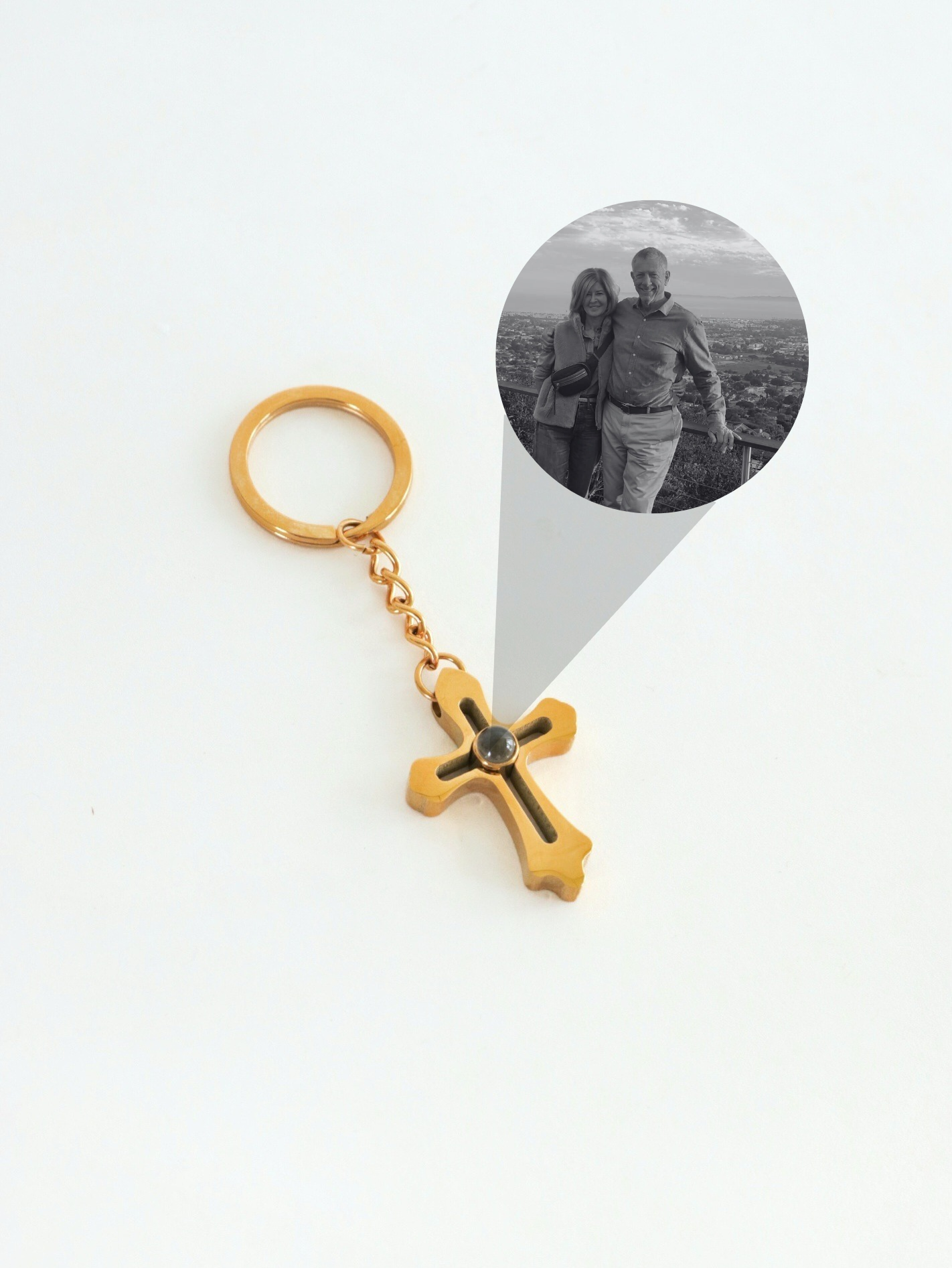 Llavero cruz Titán ojo de cristal