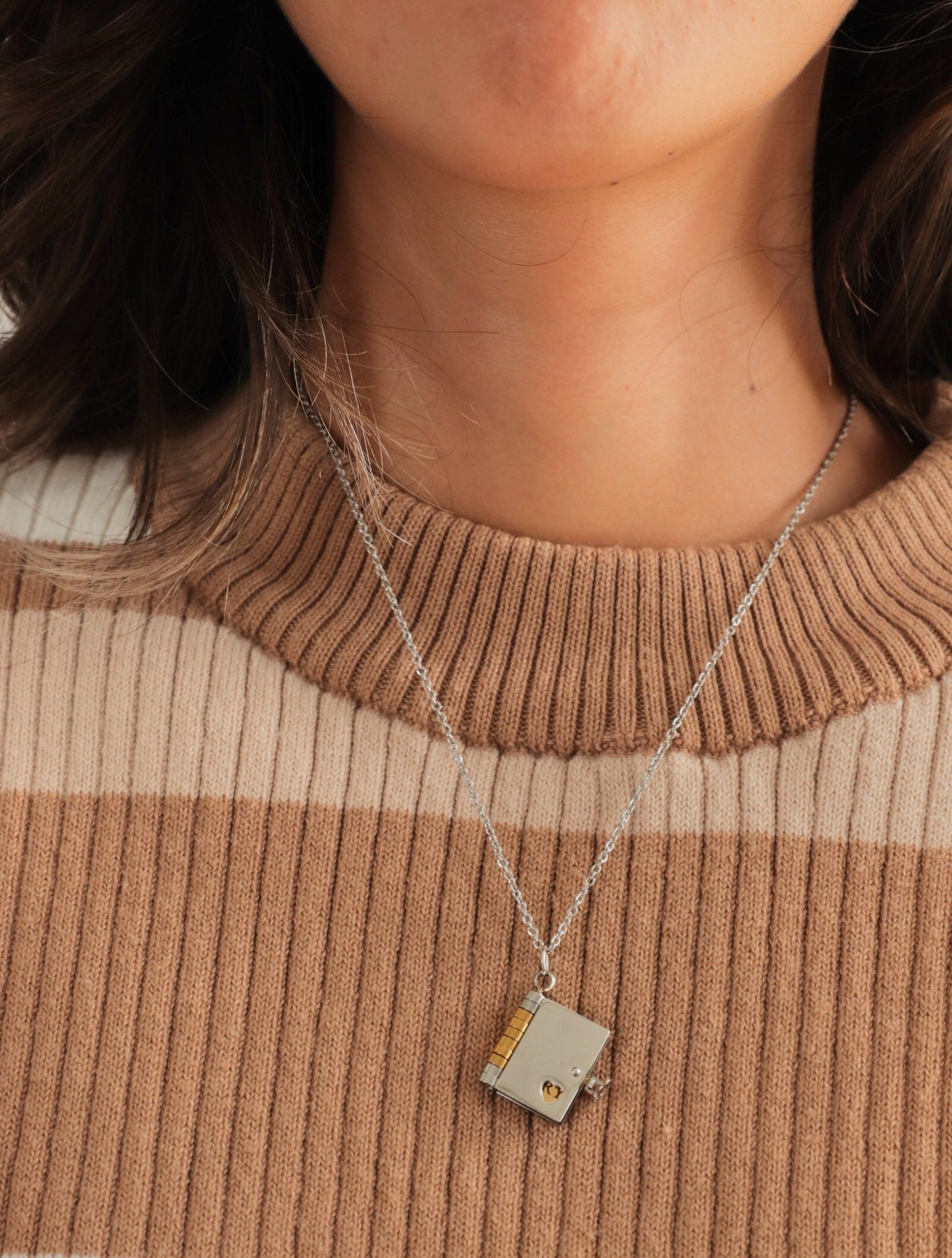 Cadena Libro de Amor