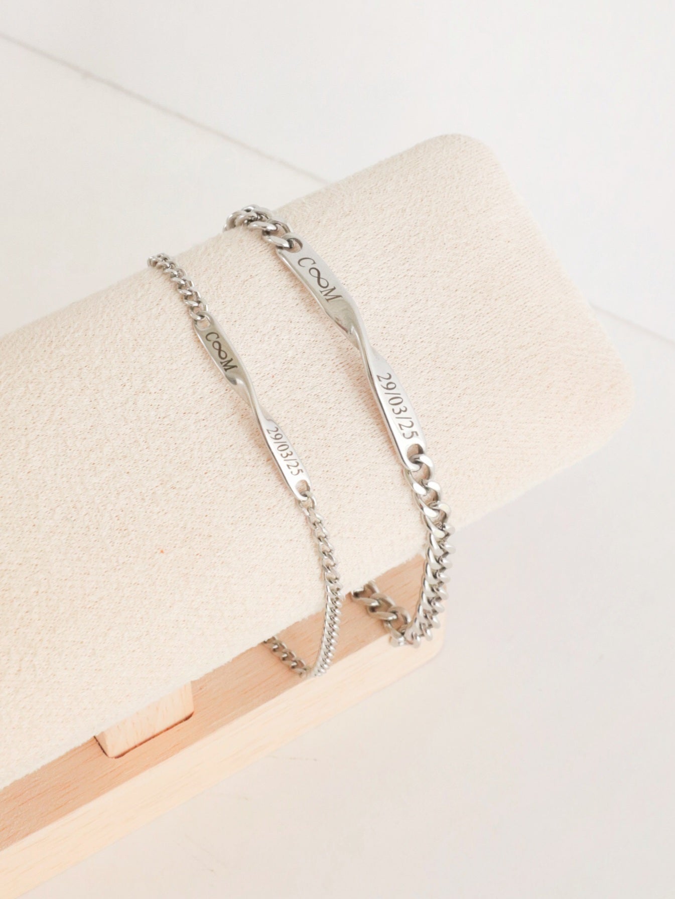 Pulsera Lazo de Amor