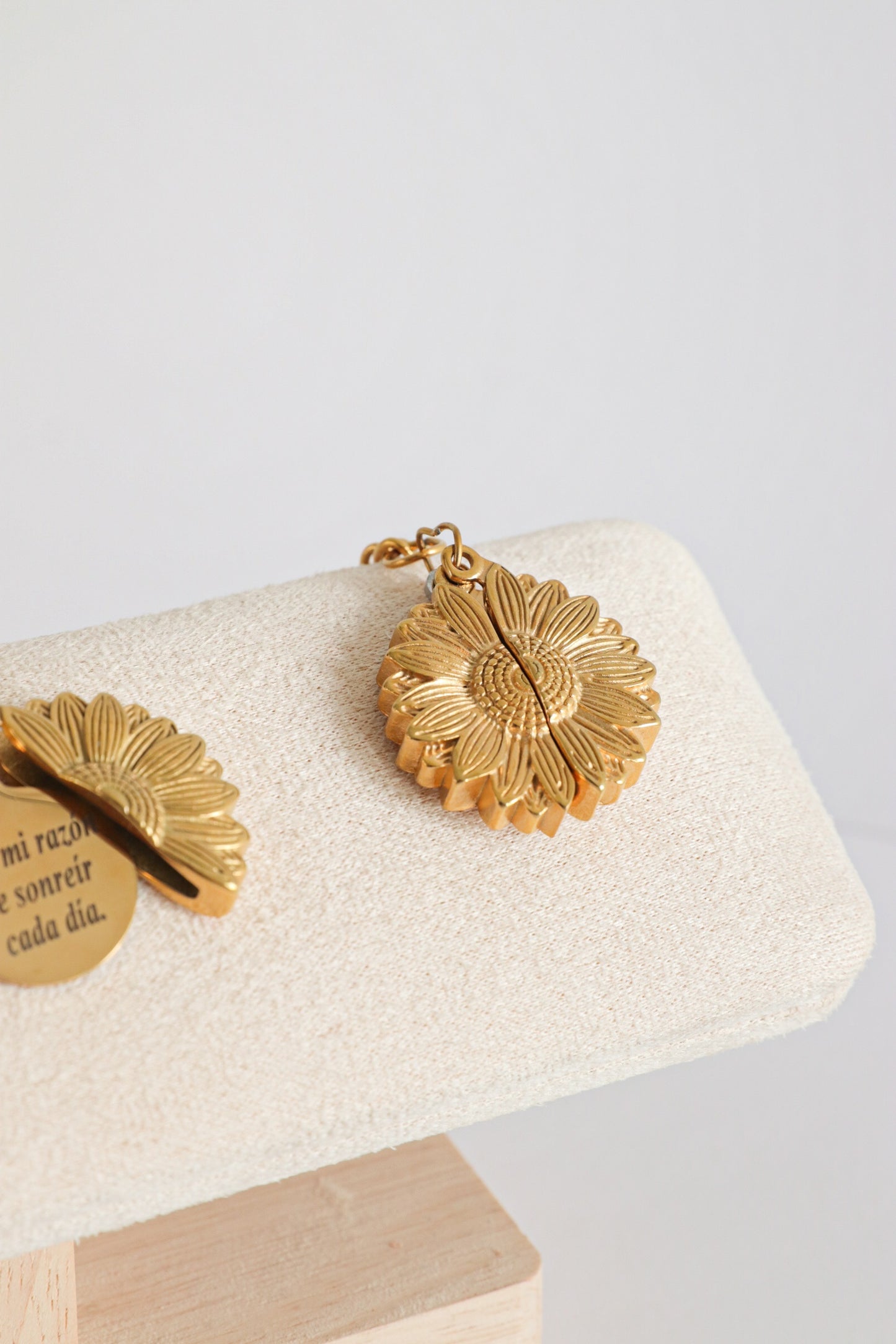 Collar de Girasol Con tu Foto Favorita